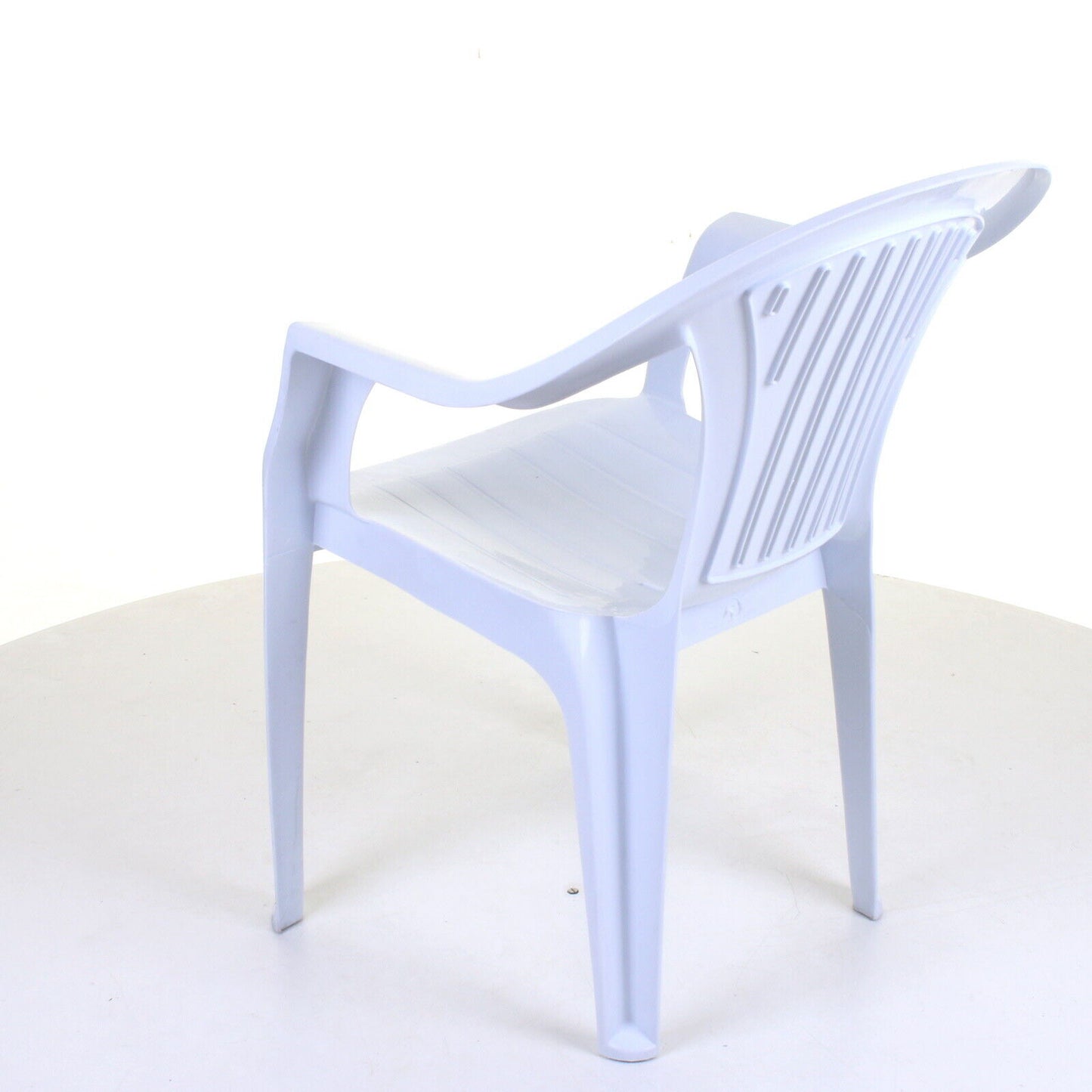 Set of 6 Plastic Chairs - White